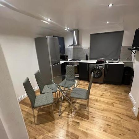2 Bedroom Apartment In Hampdenrd London Eksteriør billede